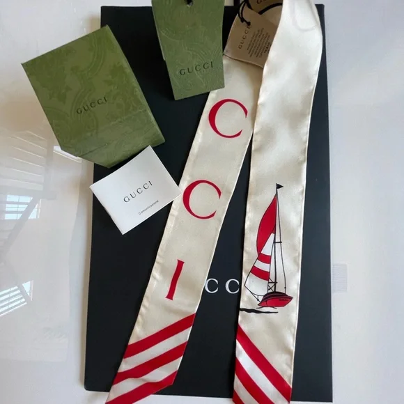 Authentic NEW GUCCI Gucci print Silk Neck Bow - Picture 3 of 9
